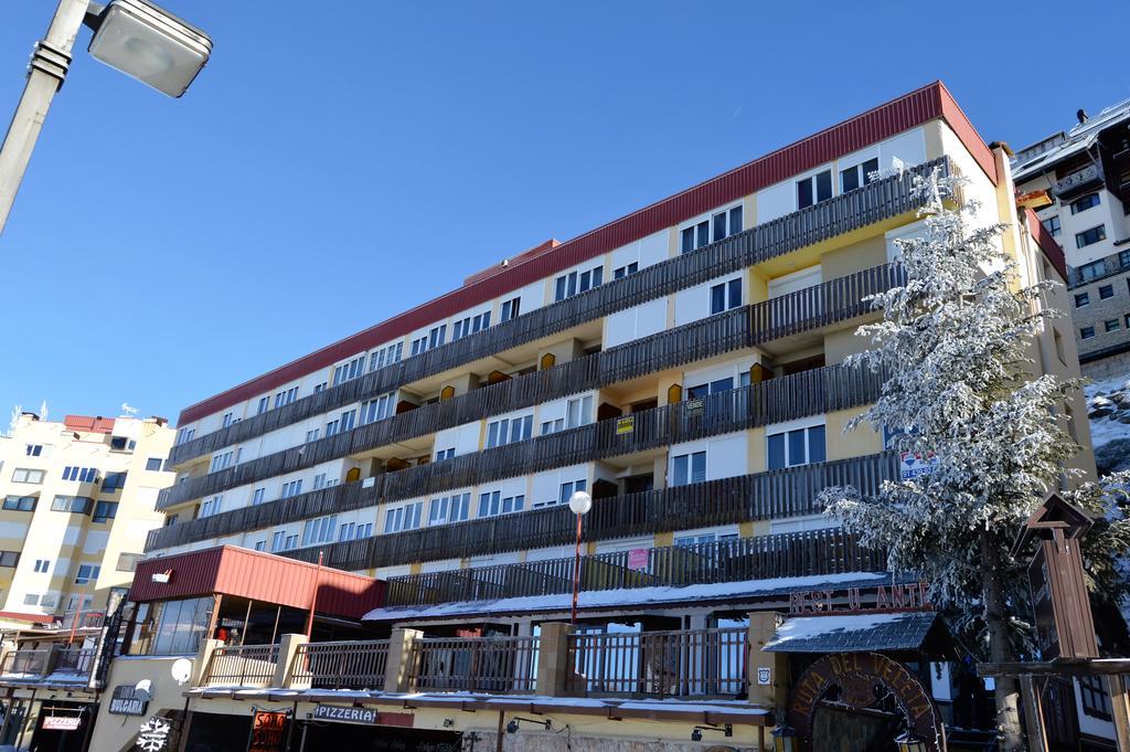 The Hostel Sierra Nevada Exterior photo